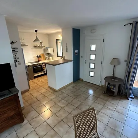 Spacious House With Large Terrace & Traditional Barbecue