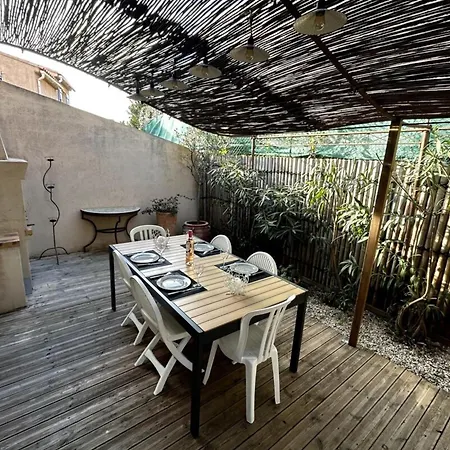 Spacious House With Large Terrace & Traditional Barbecue Holiday home *