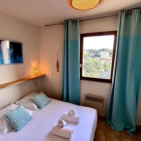 Spacious House With Large Terrace & Traditional Barbecue