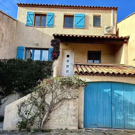 펜션 Spacious House With Large Terrace & Traditional Barbecue